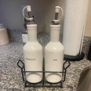 Brand new oil & vinegar dispensers